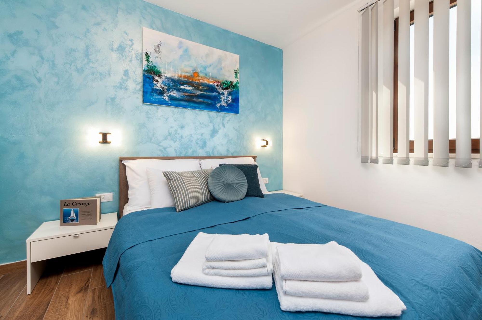 Apartman Lorena โรวีน ภายนอก รูปภาพ