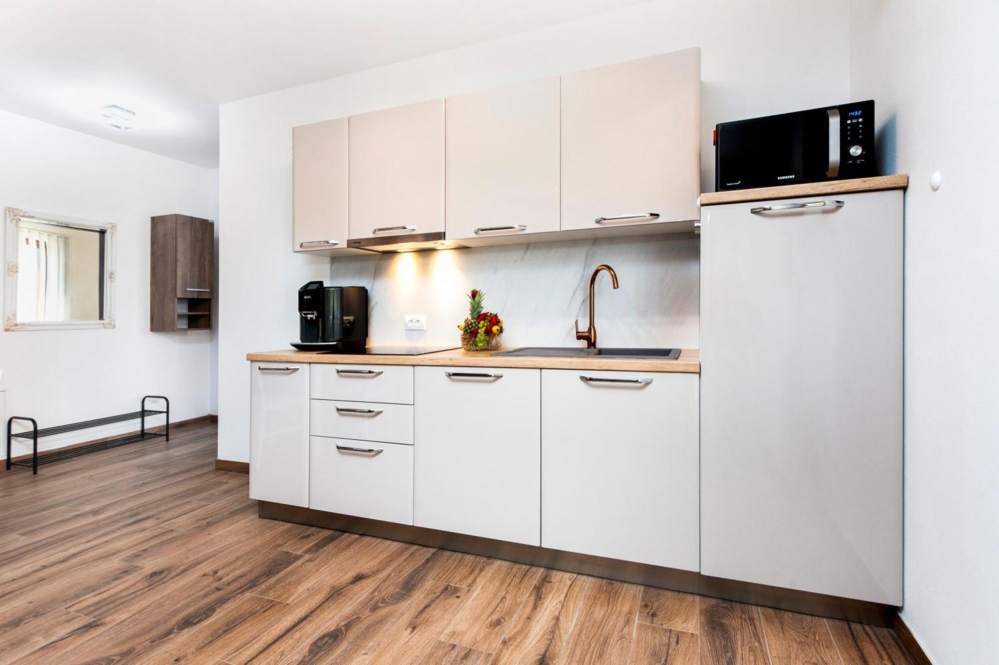 Apartman Lorena โรวีน ภายนอก รูปภาพ