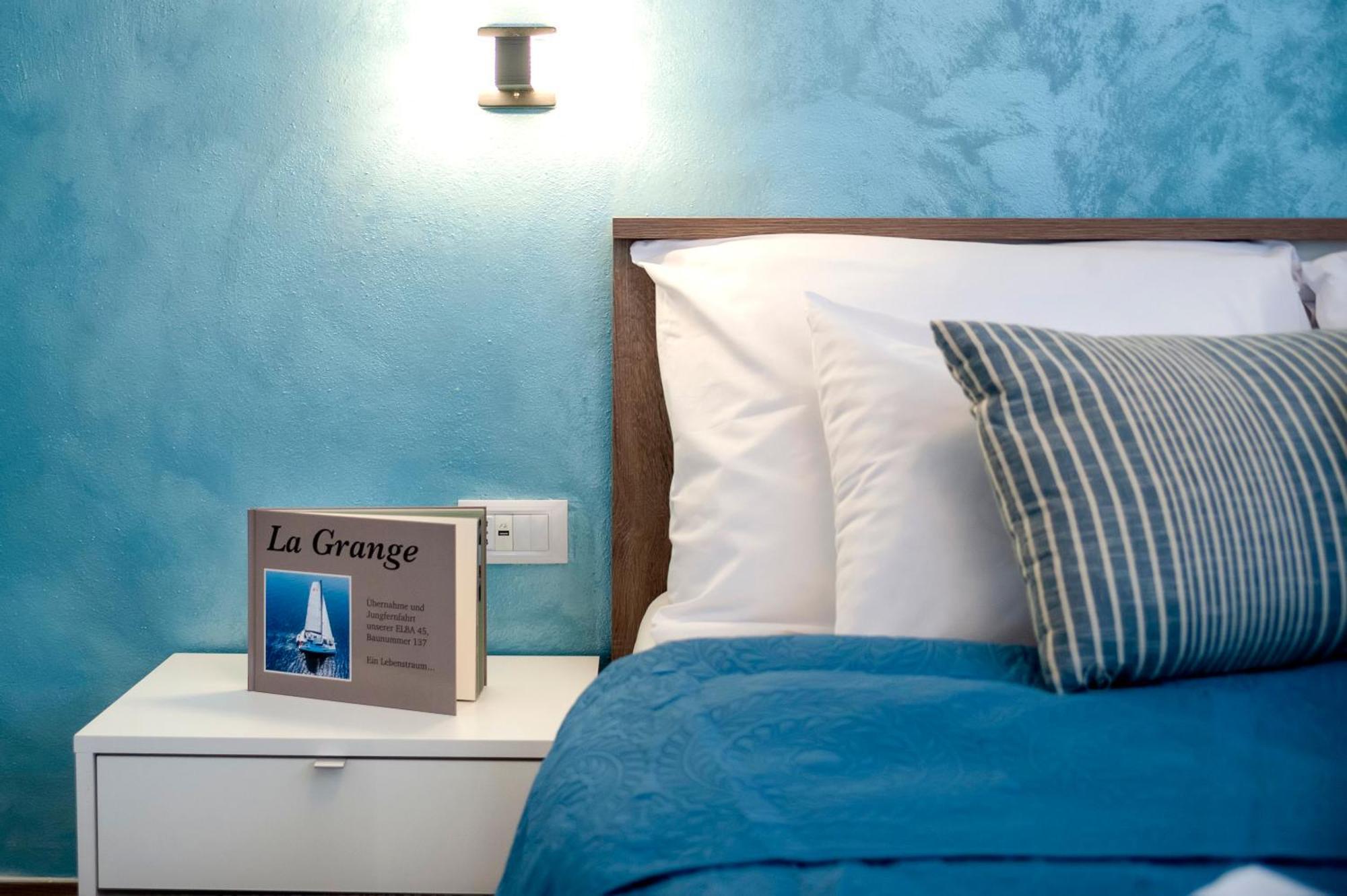 Apartman Lorena โรวีน ภายนอก รูปภาพ